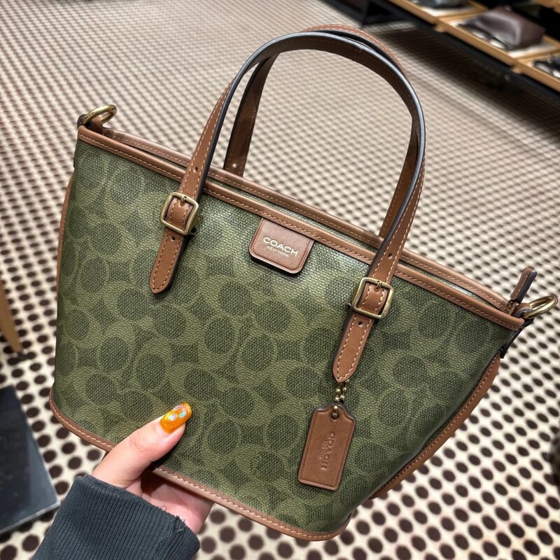 Genuine Coach Brand, Taxi 21 Women's Small Handbag, Crossbody Tote Bag Ccd94 Genuine Coach Brand, Taxi 21 Women's Small Handbag, Crossbody Tote Bag Ccd94