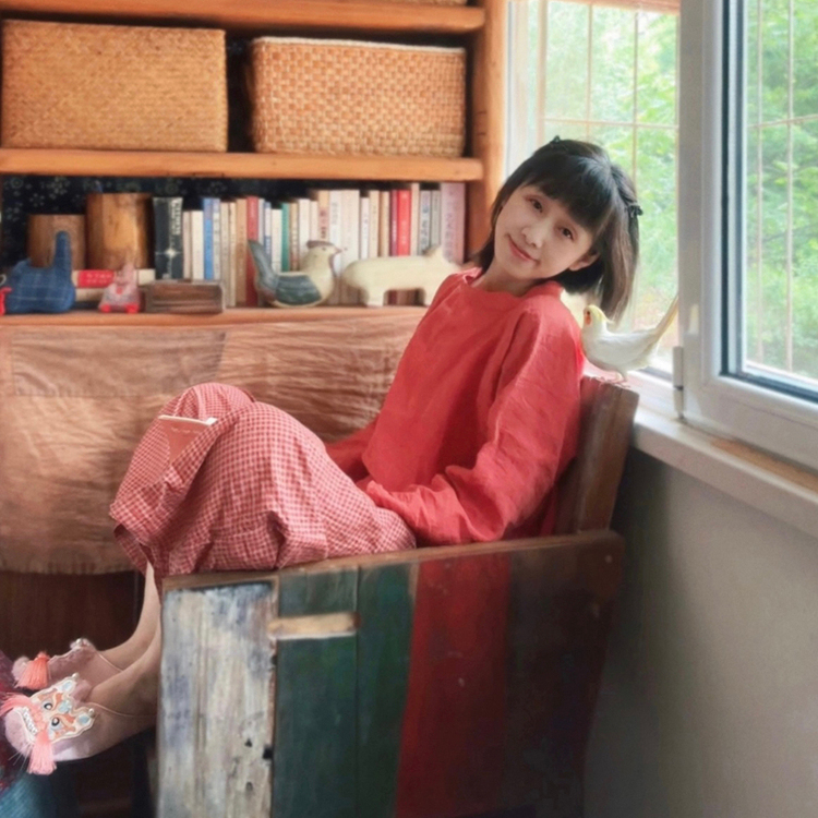 Bubble Crafts— Transparent Summer Series |   Yarn-Dyed Linen Red Pullover Shirt