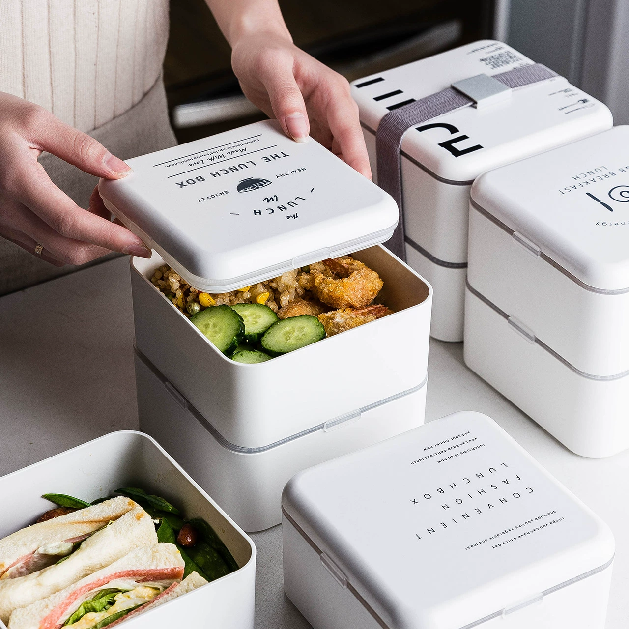Bà nội trợ hiện đại PP Bento Hộp chia đôi Hộp di động cho bé Ăn trưa Lò vi sóng Sinh viên Hộp Bento công suất lớn - Hộp cơm điện sưởi ấm