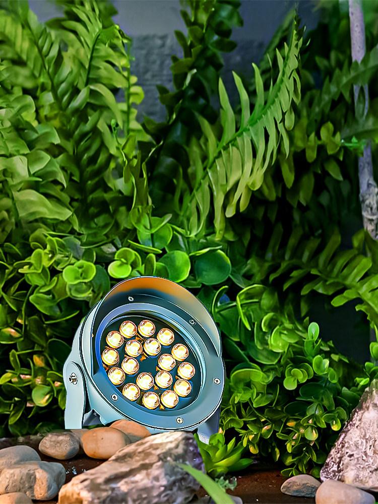 Solar light outdoor garden lawn spotlight plug-in garden landscape lighting decoration greening light tree spotlight