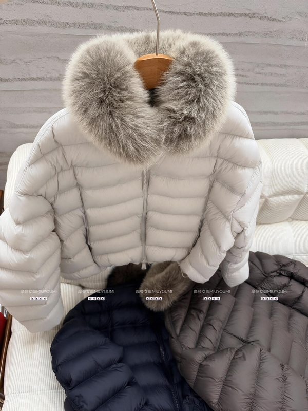 Finnish Fox Fur Collar 95% White Duck down Short down Jacket for Women Korean Style Puffer Coat 2026 Winter Outerwear Fur Finnish Fox Fur Collar 95% White Duck down Short down Jacket for Women Korean Style Puffer Coat 2026 Winter Outerwear Fur