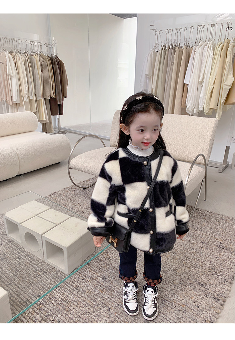 Мех/искусственный мех 冬款加绒皮草亲子装外套 Fall in love with beautiful girls