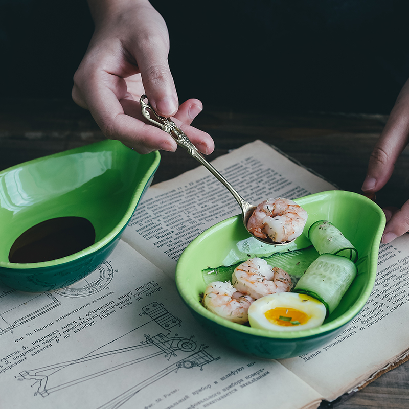 Ins Chesapeake but avocado, lovely creative ceramic plate tableware dessert snacks. The Salad bowl photo props