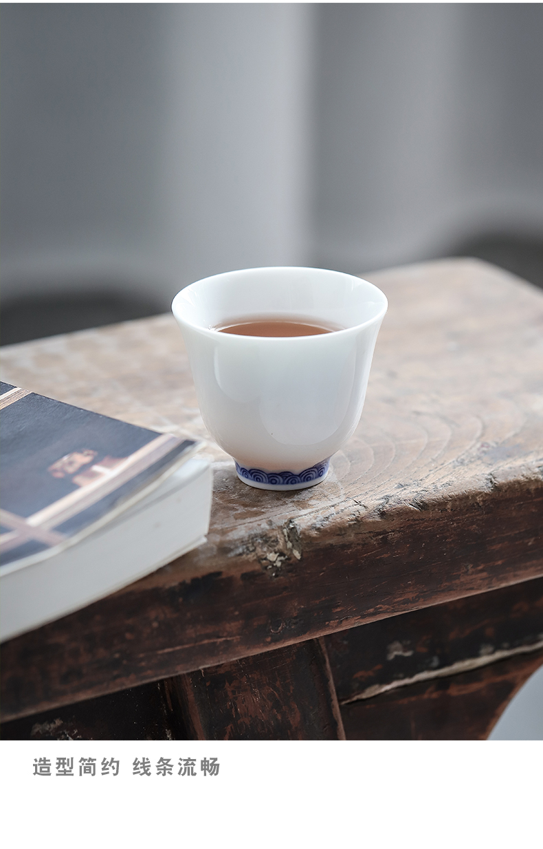 "Blue and white domestic tea cups white porcelain clay sample tea cup size master cup kung fu tea set single glass ceramic bowl