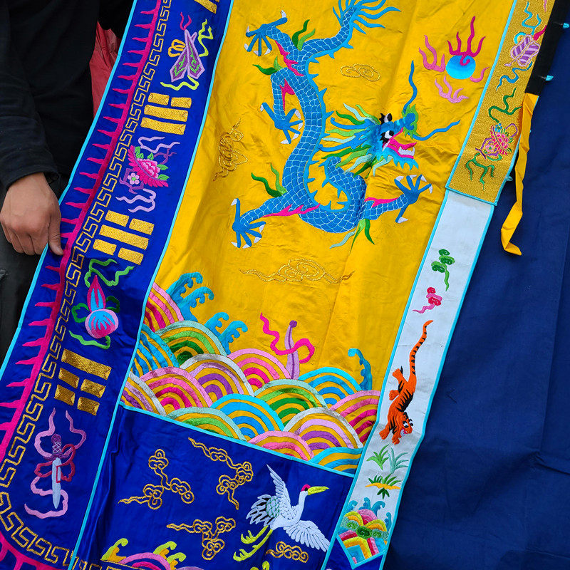 Даосское одеяние 手工金线刺绣双龙法衣土黄色140码高功绛衣道袍法袍大号道衣道服