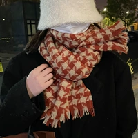 Кленовый лист красный