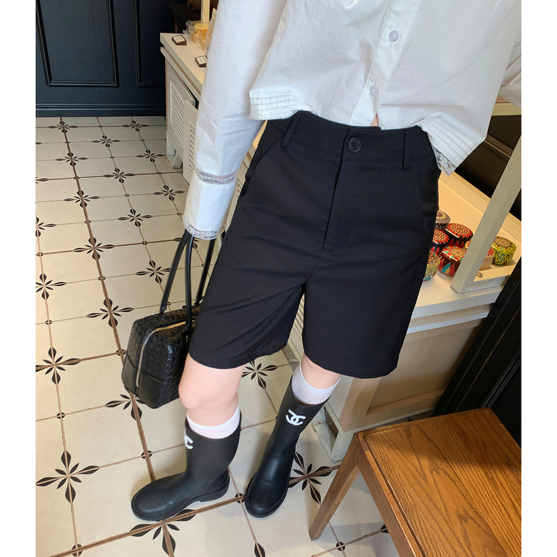 Mcc Lemons Comfortable Running and Jumping Suit Shorts Are Versatile Enough to Be Suitable for Both Formal Occasions and Kitchen Work