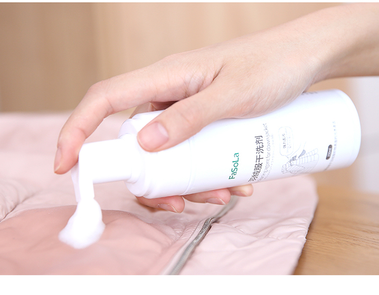 thuốc tẩy quần áo hàn quốc Nhật Bản xuống áo khoác khô chất giặt miễn phí giặt quần áo gia đình quần áo để dầu vết bẩn cứng đầu chất tẩy rửa bọt - Dịch vụ giặt ủi nước tẩy javel cho quần áo màu