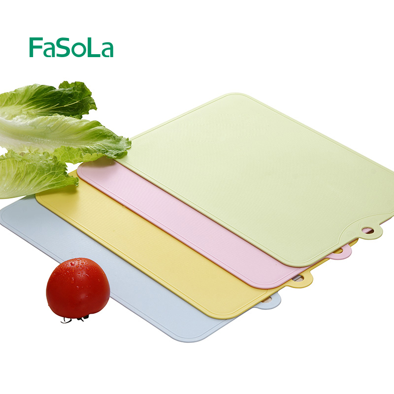 Japan FaSoLa creative kitchen cutting board Cutting fruit board Baby auxiliary food knife board Cutting board Plastic antibacterial chopping board