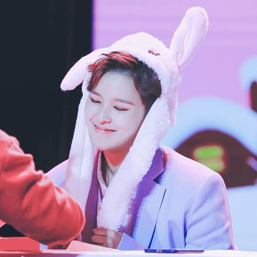 Брак поднимает и консолидирует жених жениха жениха жениха.