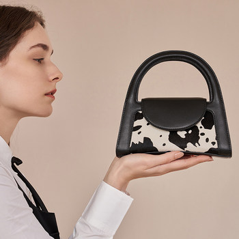 Hand-held cow bag female summer 2022 new hot style super hot small bag high-quality texture niche chain messenger bag