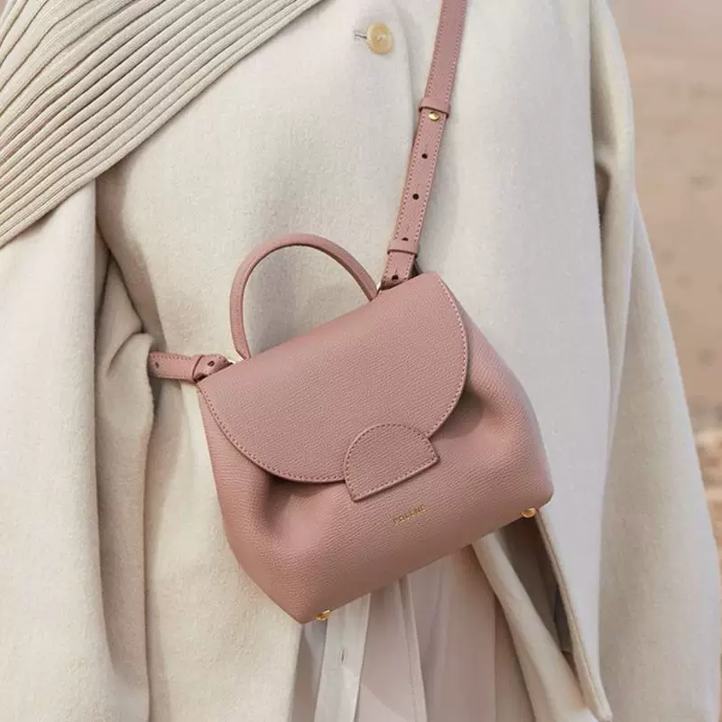 Small design one-shoulder bag