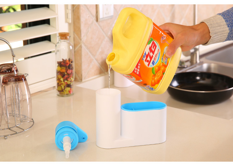4102454548_973493171