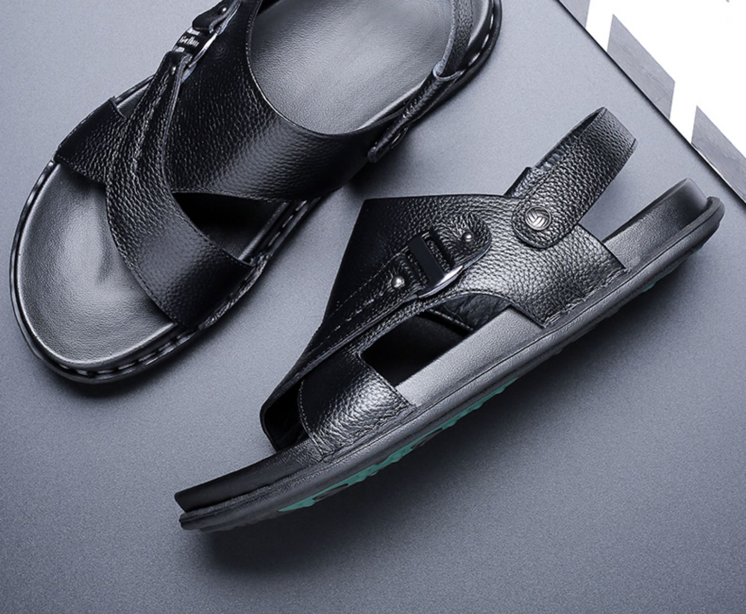 Dép nam mùa hè 2019 xu hướng giới trẻ da mềm đế mềm đi biển bình thường đi giày sandal đôi và dép nam - Sandal dép quai hậu