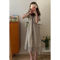 Retro apricots bottom wave points clean and a bit fairy design elements comfortable and well worn everyday styling