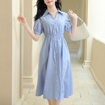 The minimalist literature and art wear the temperament stand-up A big A character tightness to collect waist and all kinds of stature are good to harness