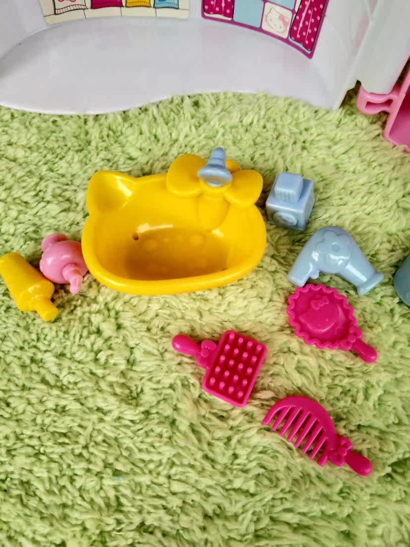 Delightful Hello Kitty Portable Pet House – Perfect Gift for Girls! - Detail image 4