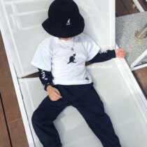 Quanma Home 21 Spring and autumn days Childrens black and white fake two T-shirts Chauer Van Kangaroo Printed Long Sleeve Undershirt