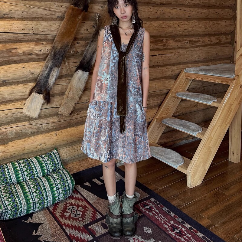 Qsc Muhua Series Faux Silk Velvet Glossy Sleeveless Tie Dress with Kazakh Patterns for Urban Nomad Style