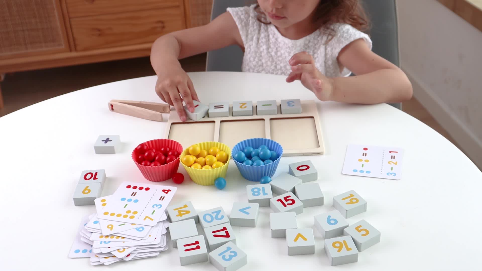 Hot Sale Spielzeug Math Learning Board Montessori Wooden Counting Number Preschool Calculate