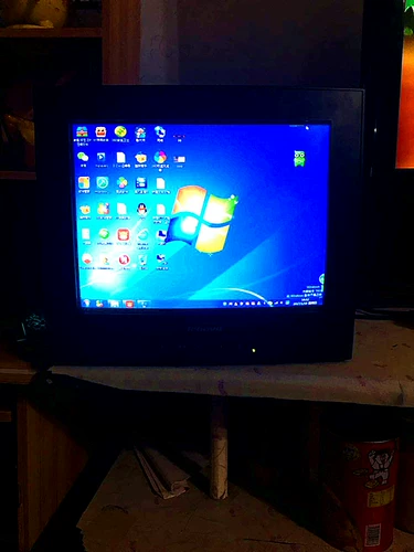 Новое для нового 15 -дюймового CRT Lenovo Big Brand Equipment Выделен Pure Flat Display