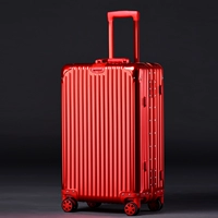 Красный, классический