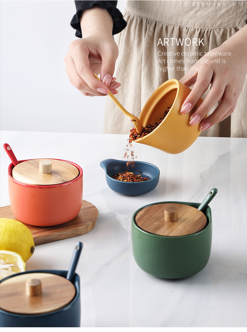 European retro flavor pot three - piece household acacia wood seasoning sauce can suit ceramic pot of salt