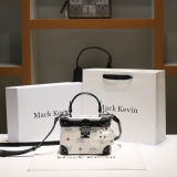 Коробка, сумка через плечо, сумка для телефона, из натуральной кожи, изысканный стиль, подарок на день рождения