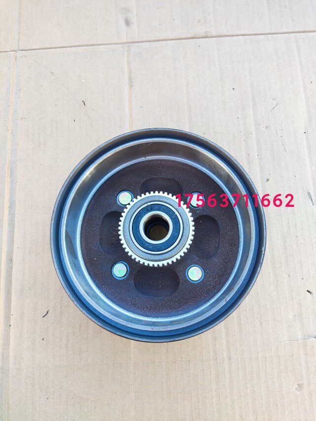 New energy electric vehicle accessories Jiangling E100 E100B brake drum rear wheel brake drum brake pan original factory accessories