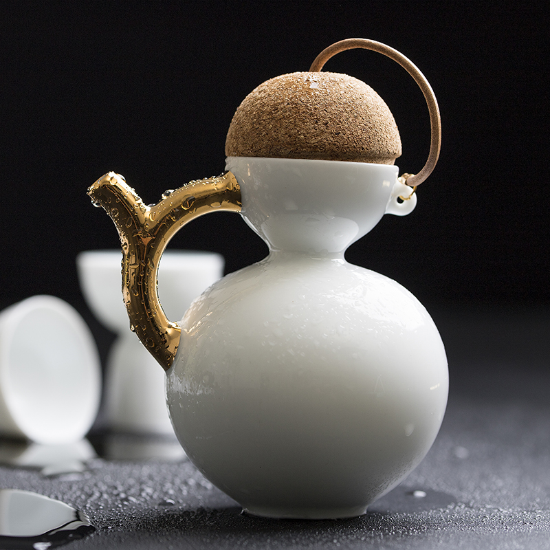 Jingdezhen ceramic official wine suits for fierce little white porcelain flask glass glass Japanese a small handleless wine cup cup creative household