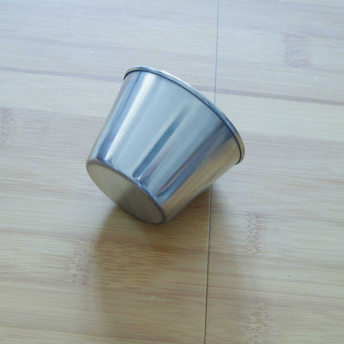 Stainless steel wine glasses Fitness outdoor water cup Metal glasses Wine glasses Rolled wine glasses Capacity 75ml wine glasses