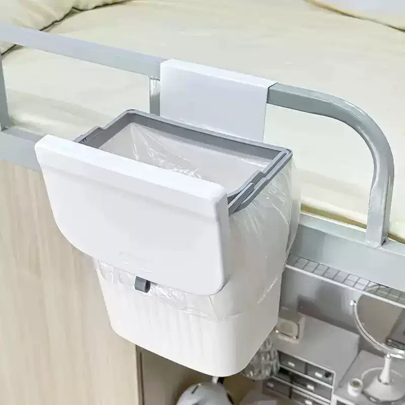 Mini Trash Can for Bed, Suitable for College Dorms, with a Lid and Hanging Strap, Small Trash Bin for Upper Bunk Bedside Hanging Basket Mini Trash Can for Bed, Suitable for College Dorms, with a Lid and Hanging Strap, Small Trash Bin for Upper Bunk Bedside Hanging Basket
