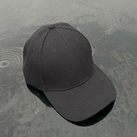 Черная кепка