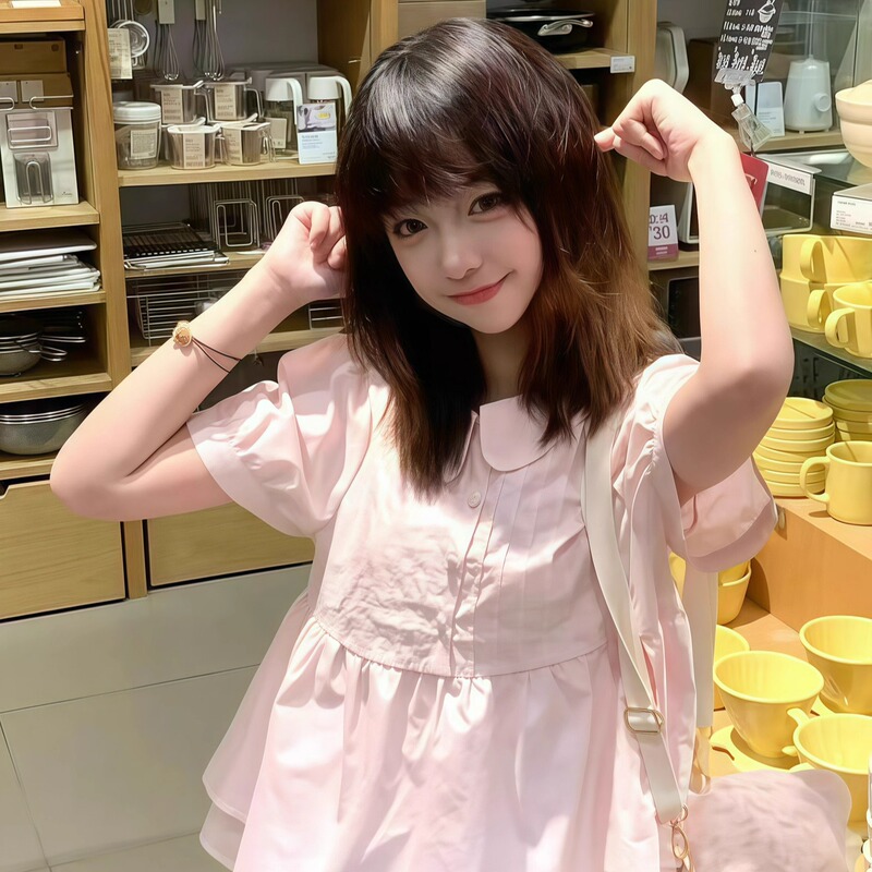 Japanese-Style Pink Doll Collar Short-Sleeved Shirt for Women, New Summer Design with Puff Sleeves, Versatile, Gentle and Sweet Top Japanese-Style Pink Doll Collar Short-Sleeved Shirt for Women, New Summer Design with Puff Sleeves, Versatile, Gentle and Sweet Top