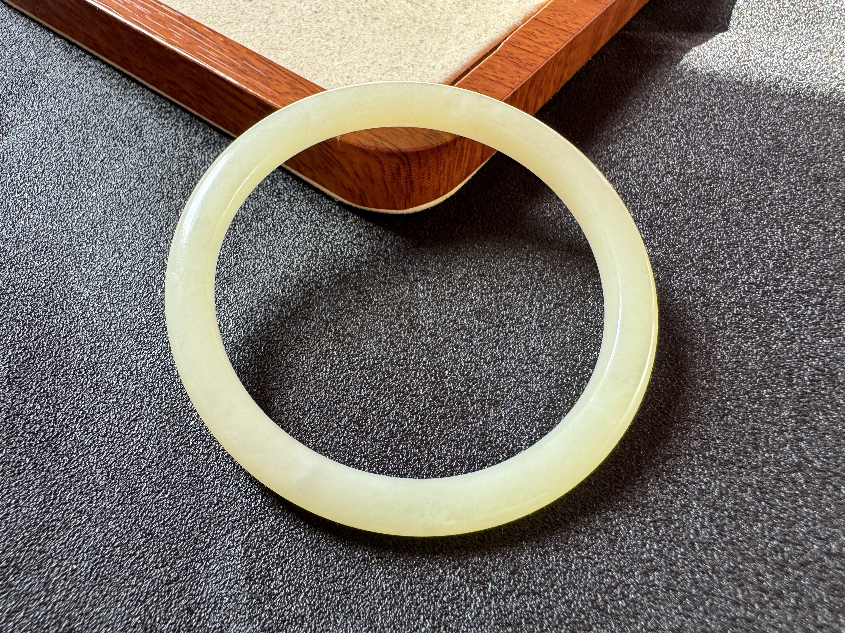 新疆 和田玉 11f9ecabdf0242ac110003.jpg