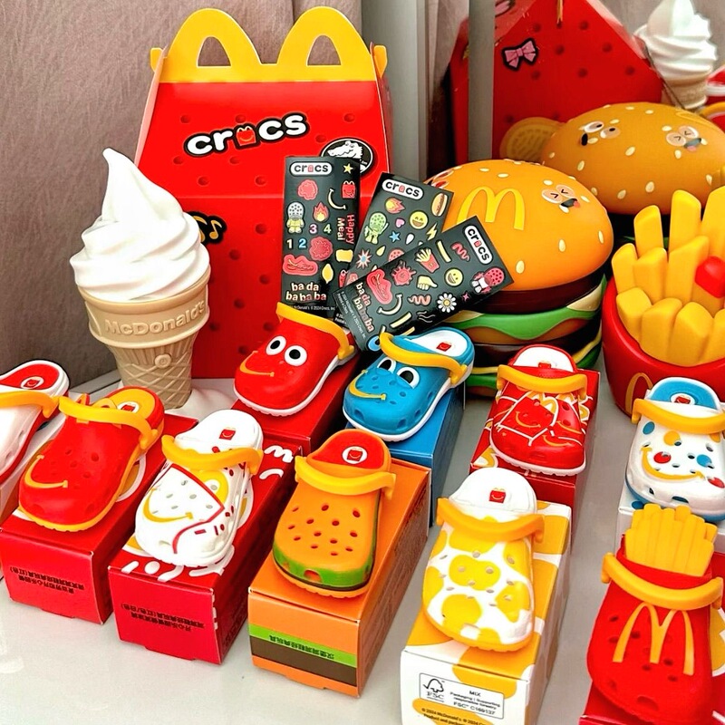 Mcdonald's Crocs Shoes, Wang Junkai's Same Style, High-Value Keychain Pendant, Finger Toy, Mini Bag Charm, Crocs