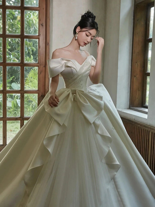 One-Shoulder Wedding Dress 2026 New Style for Petite Brides, Satin Gown, Main Dress with High-Quality Texture, French Style, Plus Size, Simple