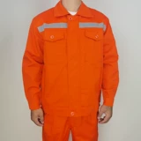 Полиэфир -коттон против прославной полосовой работы по ремонту одежды.