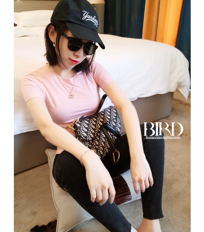 BIRD Liu Xiaoying áo thun nữ tay ngắn chạm đáy cổ tròn nhỏ bên trong áo sơ mi in lưới đỏ nữ 2019 mới hè - Áo phông