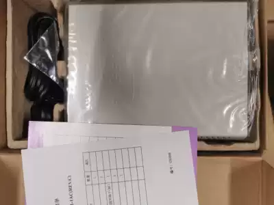 A large number of brand new original Risecomm RC001-1AC DC mobile power supply