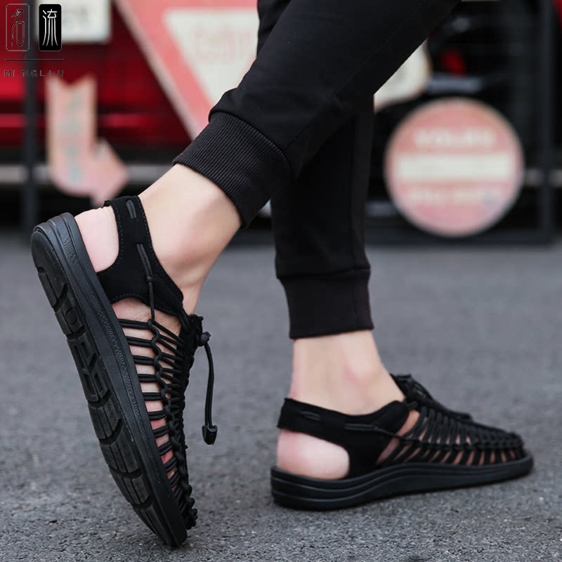 Men's sandals 2022 Summer new Korean version trendy outdoor beach shoes genuine leather soft-bottom casual Vietnamese sandals