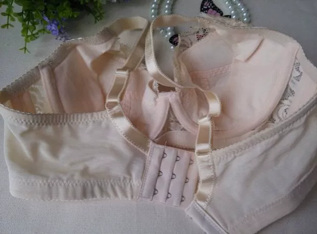 Mùa hè áo ngực siêu mỏng thu thập ren ánh sáng gợi cảm V-type A / B cup bra đồ lót ba ngực - Strapless Bras