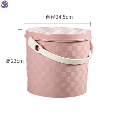 Toilet with bucket bag square plastic fish bucket bench round bath and wash car to take a stool break
