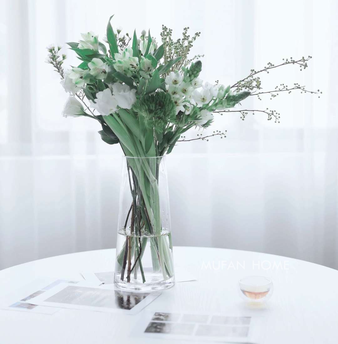 Nordic minimal glass vase cone flat water vase home living room restaurant decoration vase