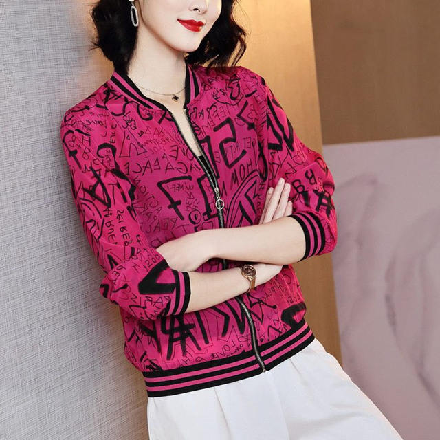 Silk baseball uniform jacket jacket women's long-sleeved 2022 new summer style retro printed mulberry silk sunscreen top