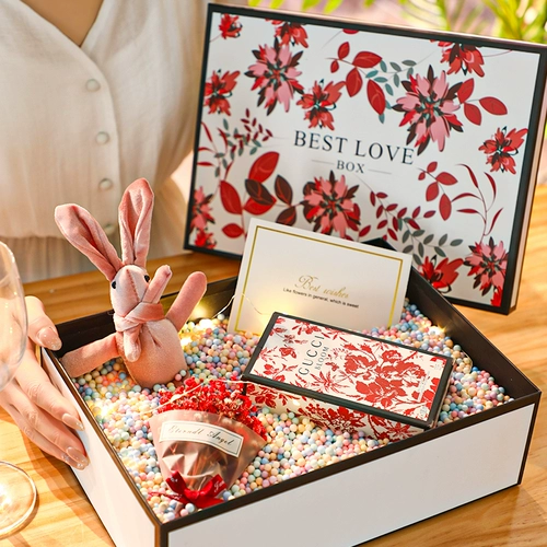 Брендовая помада, подарочная коробка, большая упаковка, популярно в интернете, подарок на день рождения