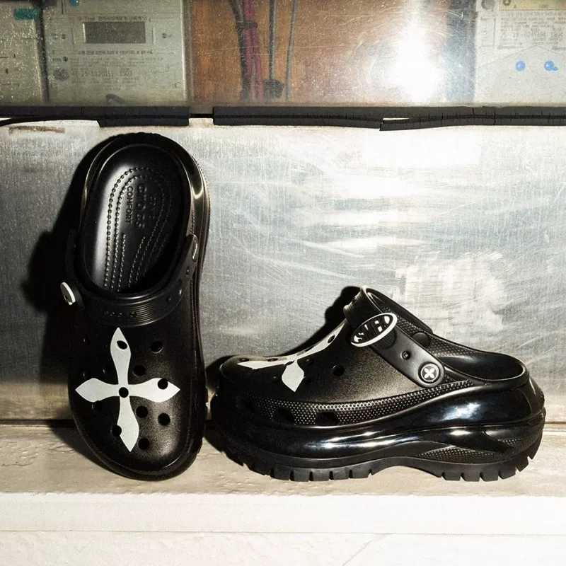 [Correct version] SMFK co -branded Carloch cave shoes Female cross flower thick bottom increases and wears cold slippers