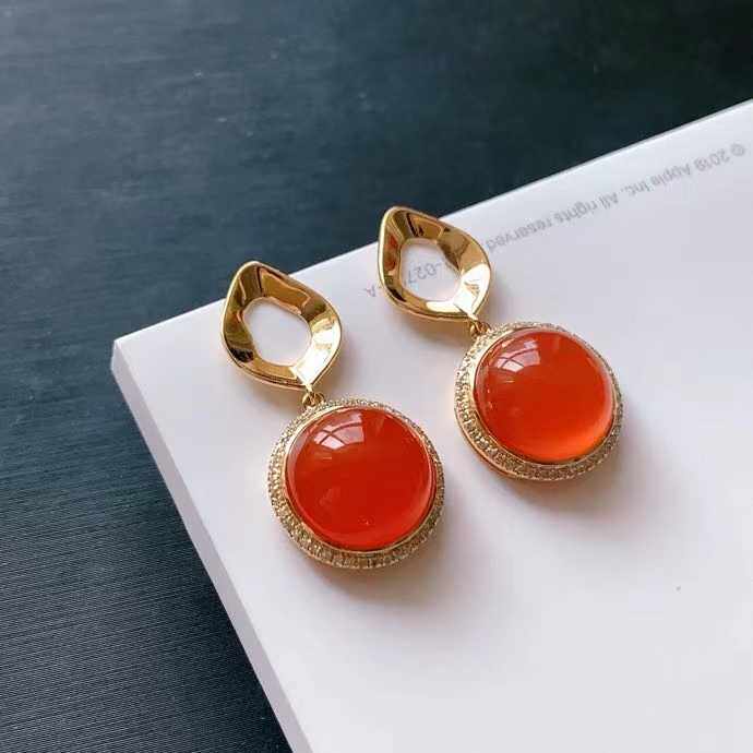 18k thick gold inlaid with natural Po Mountain South red ice red earbuds rumbling red and red Manau women's round egg pasta