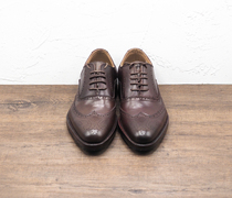 Goalkeeper small code large code pure cow leather Goodyear stitched vibram sole free of lace custom sculpted flower business leather shoes