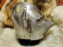 -Spot-Medieval rider helmet cosplay Pig Face Armor Hatchic bascinet cotton lining